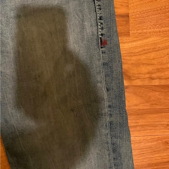 Mark shown in pictures CUT OFF LENGTH AT
BOTTOM AND RE STITCHED waist 36length39 - Picture 5 of 7